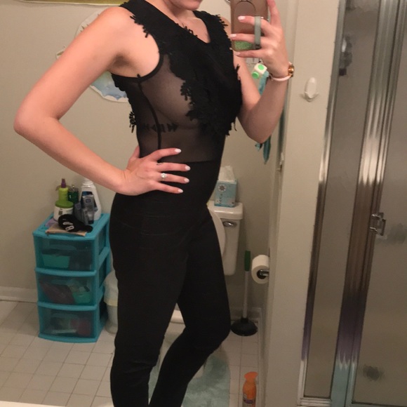 Lace Jumpsuit😍💚🤤 - Picture 7 of 8